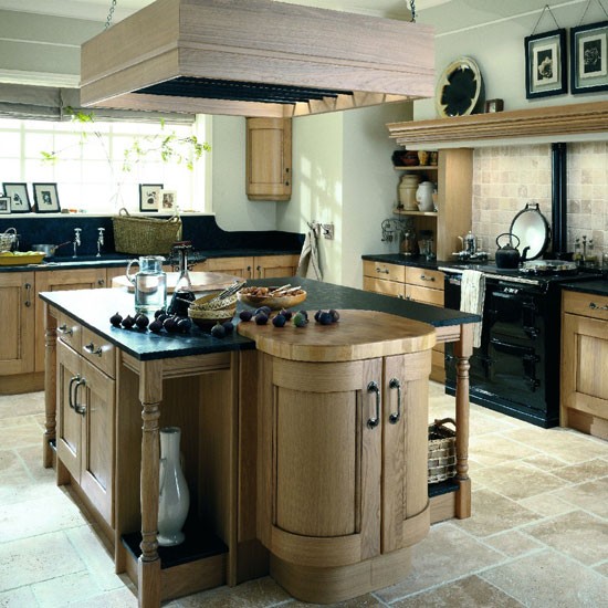 Trend-Interiors-LIGHT-PIPPY-OAK-SHAKER-SET-SHOT-PRICE-GROUP-7-lr